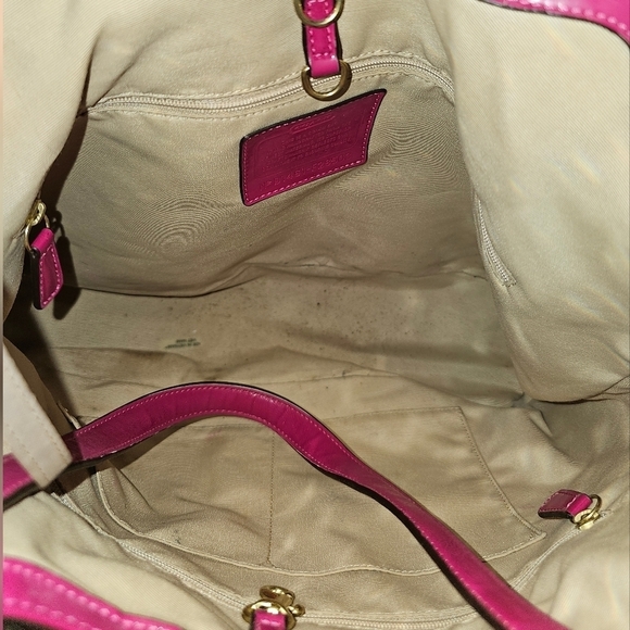 COACH BAG X-LARGE TOTE JACQUARD C with Hot Pink Vinyl 18" w x 11.5" L - Picture 11 of 14